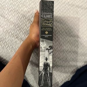 City of bones by Cassandra Clare